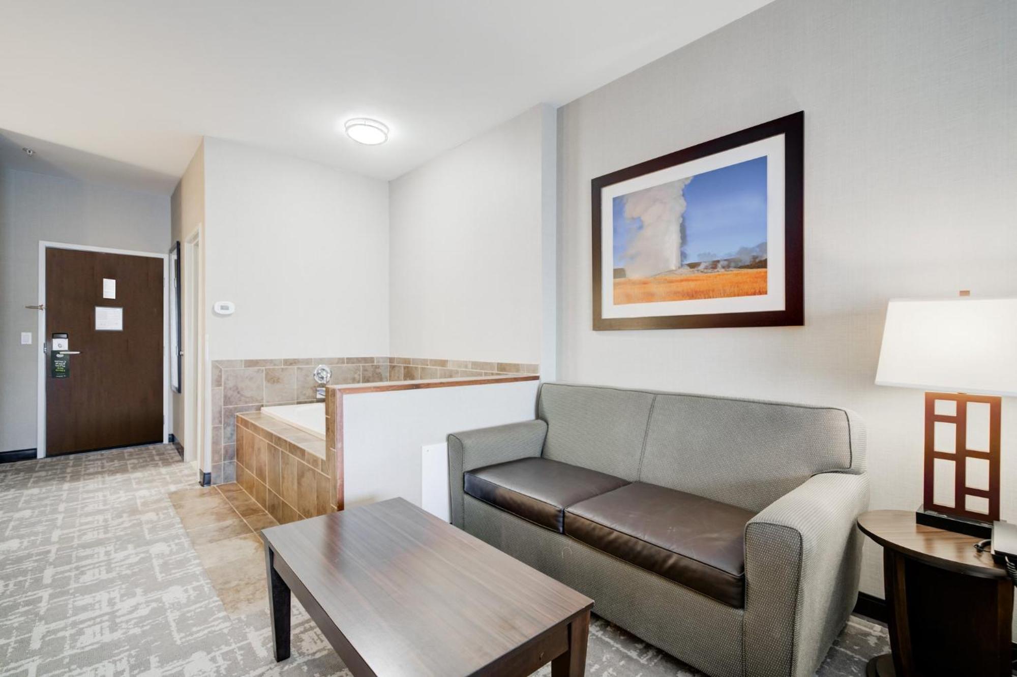 By Ihg West Yellowstone